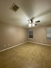 13025 Maidenhair Tr in Elgin, TX - Building Photo - Building Photo