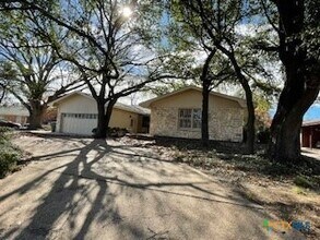 906 Illinois Ave in Killeen, TX - Building Photo - Building Photo