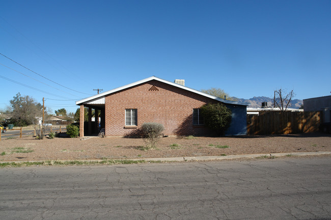 Marlo Apartments in Tucson, AZ - Building Photo - Building Photo