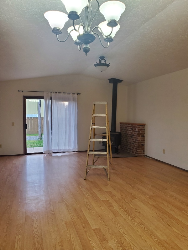 535 N Broadway St in Estacada, OR - Building Photo - Building Photo