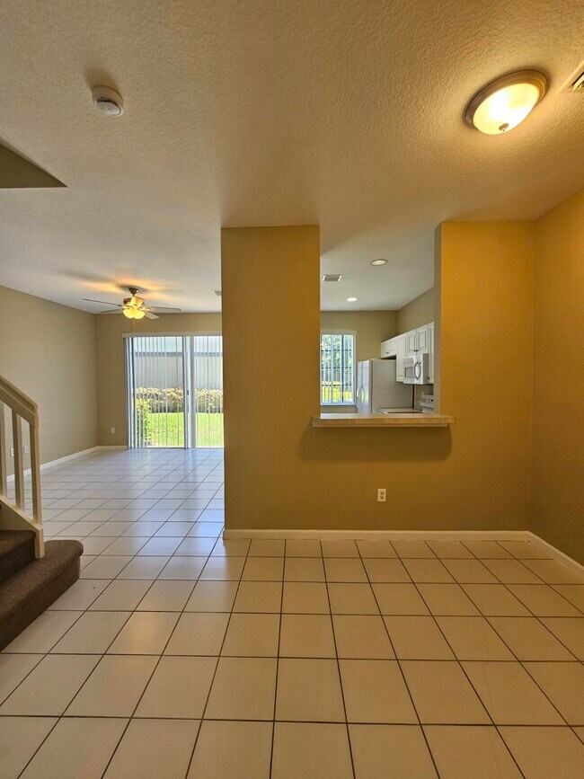 963 Abaco Ln in Riviera Beach, FL - Building Photo - Building Photo