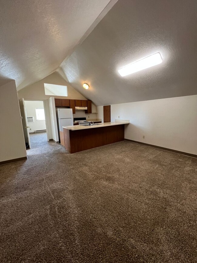 801 S 16th Ave in Yakima, WA - Building Photo - Building Photo