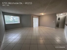 9755 Westview Dr in Coral Springs, FL - Building Photo