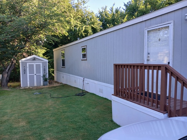 1240 N Cowan Ave in Lewisville, TX - Building Photo - Building Photo