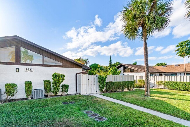 9927 Boca Gardens Trail in Boca Raton, FL - Building Photo - Building Photo