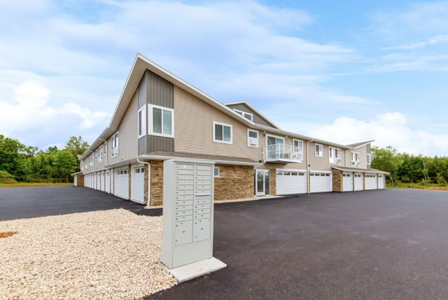 352 Deschane Ave in Crivitz, WI - Building Photo - Building Photo