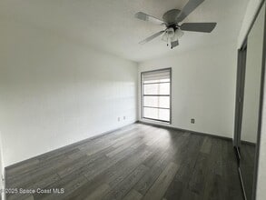 1225 N Wickham Rd in Melbourne, FL - Foto de edificio - Building Photo