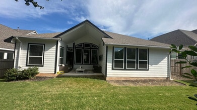 Room in House on Craven Hill Ln in Leander, TX - Building Photo - Building Photo
