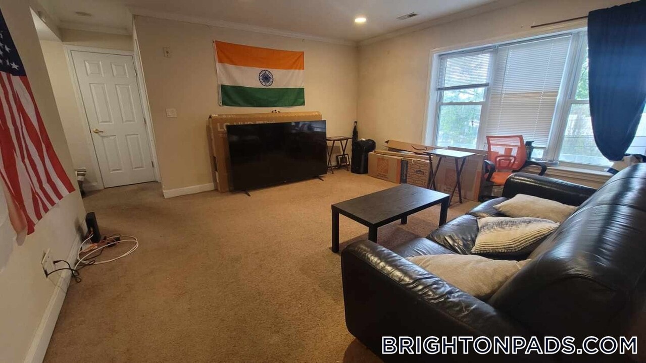 168 Newton St in Boston, MA - Building Photo