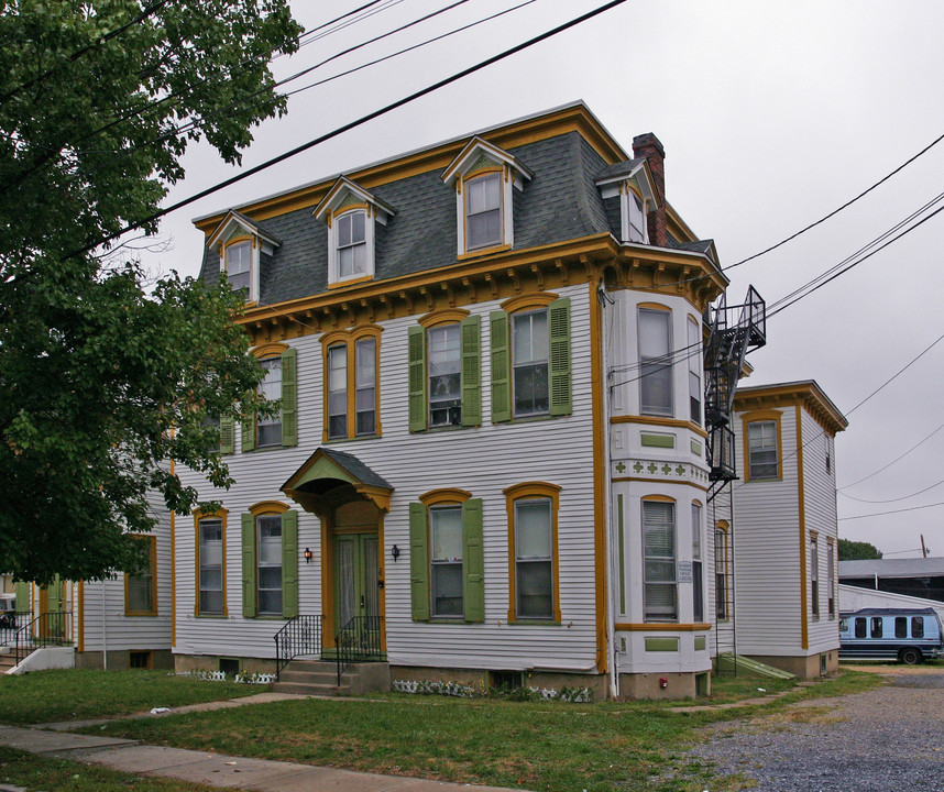 20 High St in Woodbury, NJ - Foto de edificio