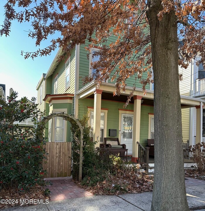 94 Mt Tabor Way in Ocean Grove, NJ - Building Photo