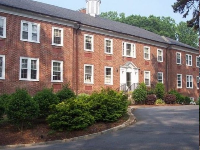 Chatham Woods Senior Apartments 55+ in Elkin, NC - Foto de edificio - Building Photo