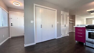 5003 Pacific Ave, Unit #2 in Marina Del Rey, CA - Foto de edificio - Building Photo