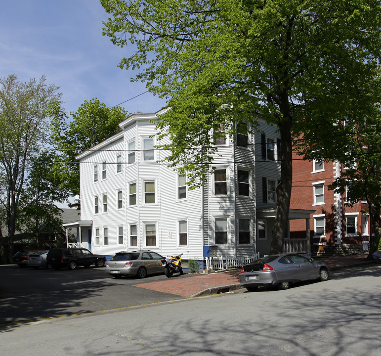 17 Grant St in Portland, ME - Building Photo