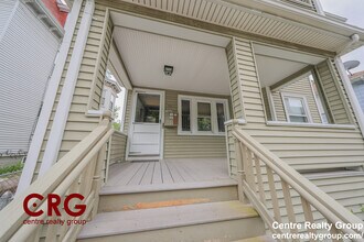 39 Thurston St, Unit 3 in Somerville, MA - Foto de edificio - Building Photo