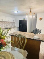 5251 SW 29th St in Davie, FL - Building Photo