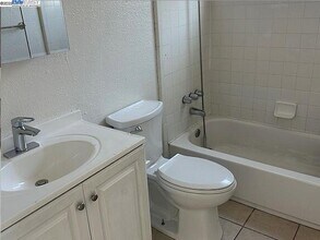1434 Loeffler Ln in Concord, CA - Building Photo - Building Photo
