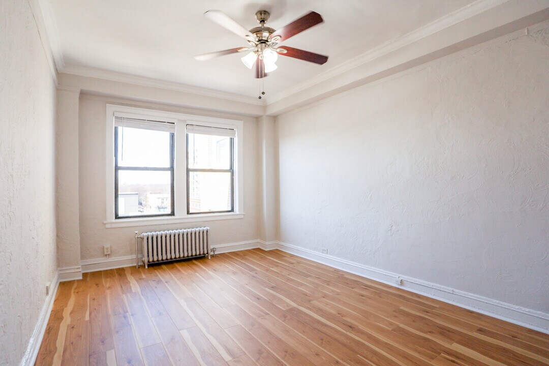 6233 N Winthrop Ave, Unit #404 in Chicago, IL - Foto de edificio