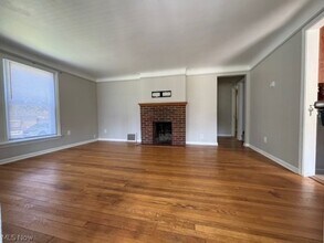 847 Lloyd Rd in Wickliffe, OH - Building Photo - Building Photo