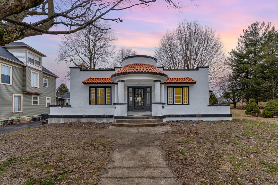 236 E Church St in Xenia, OH - Building Photo