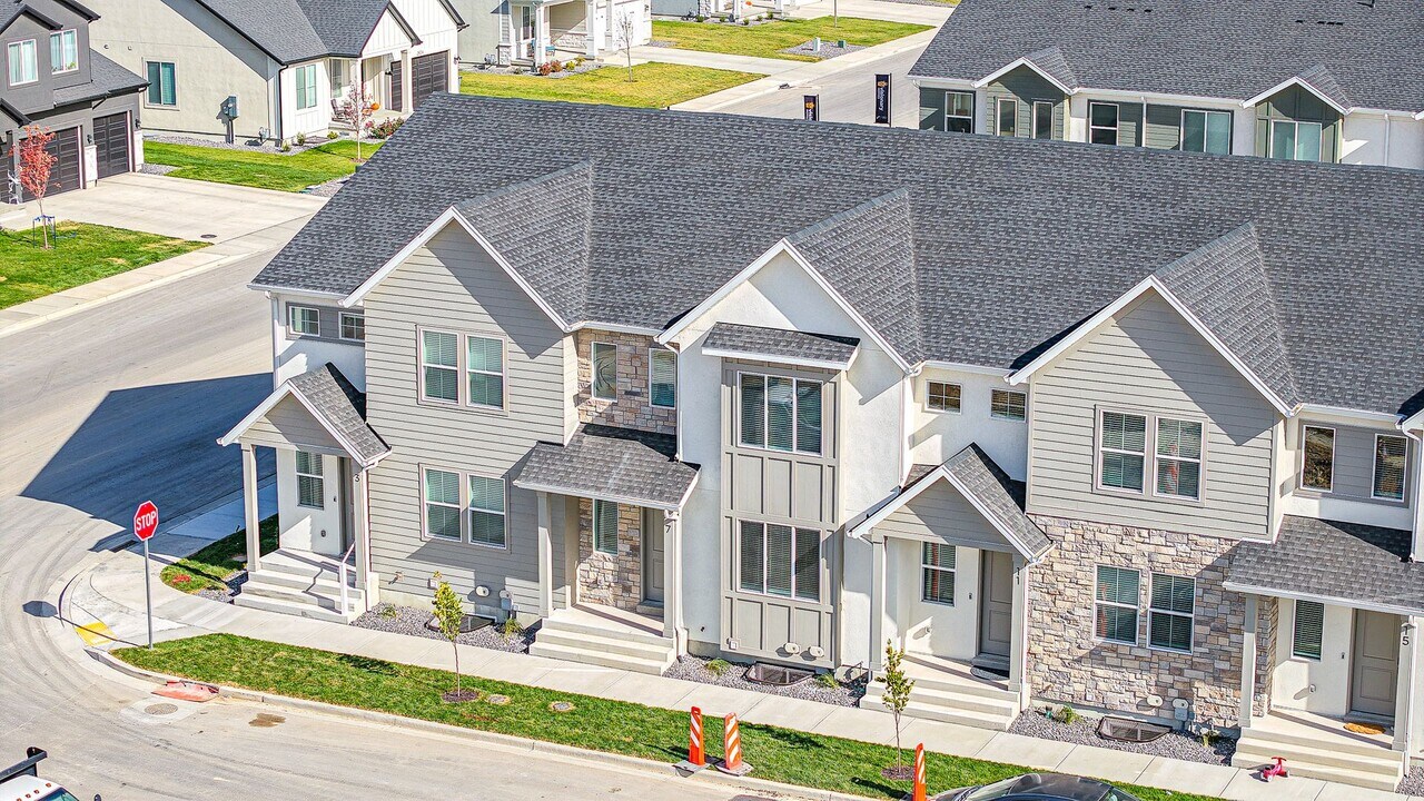 7 S Moonlit Rd in Mapleton, UT - Building Photo