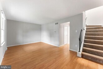 143 Thomas Dr in Telford, PA - Building Photo - Building Photo