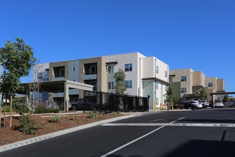 Fairbanks Commons Apartments in San Diego, CA - Building Photo - Building Photo