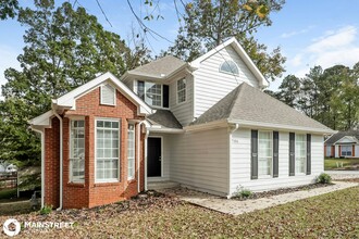 706 Shore View in Lithonia, GA - Building Photo - Building Photo