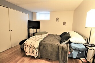 17 Kinross Rd, Unit #1 in Boston, MA - Foto de edificio - Building Photo