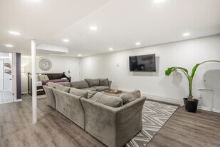 226 S Hoyne Ave in Chicago, IL - Building Photo