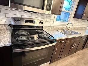 31 N Park Ave in Mertztown, PA - Building Photo - Building Photo