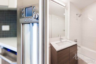 307 Gold St-Unit -27G in Brooklyn, NY - Building Photo - Building Photo