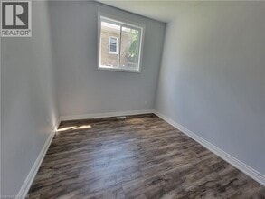 103 Peel St in Brantford, ON - Building Photo - Building Photo