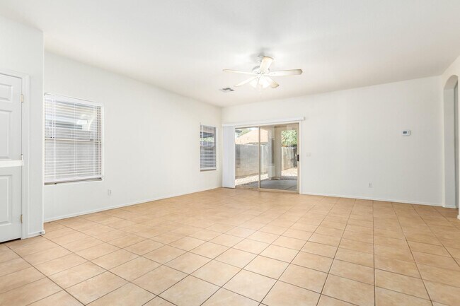 12520 W Monterosa St in Litchfield Park, AZ - Building Photo - Building Photo