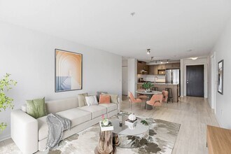 3156 Dayanee Springs Blvd in Coquitlam, BC - Building Photo - Building Photo