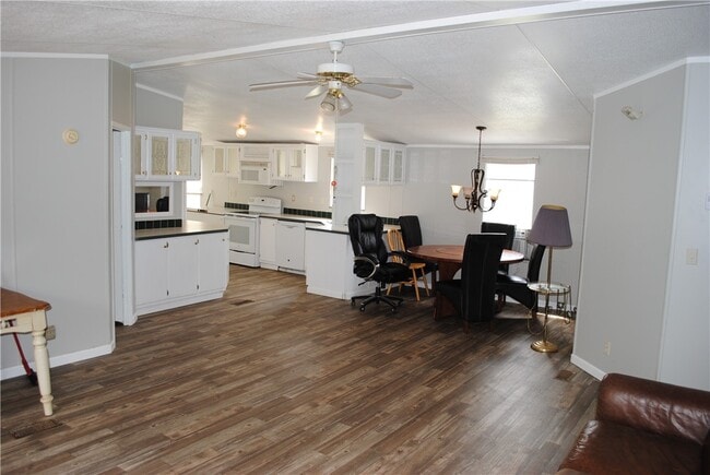 5489 Patton Lake Rd in Aquilla, TX - Building Photo - Building Photo