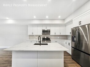 2614-2628 28 Ave SW in Calgary, AB - Building Photo - Building Photo