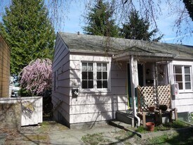 NICKERSON in Seattle, WA - Building Photo