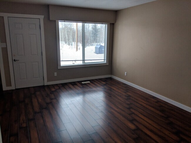 1716 Willowbrook Crescent in Dawson Creek, BC - Building Photo - Building Photo