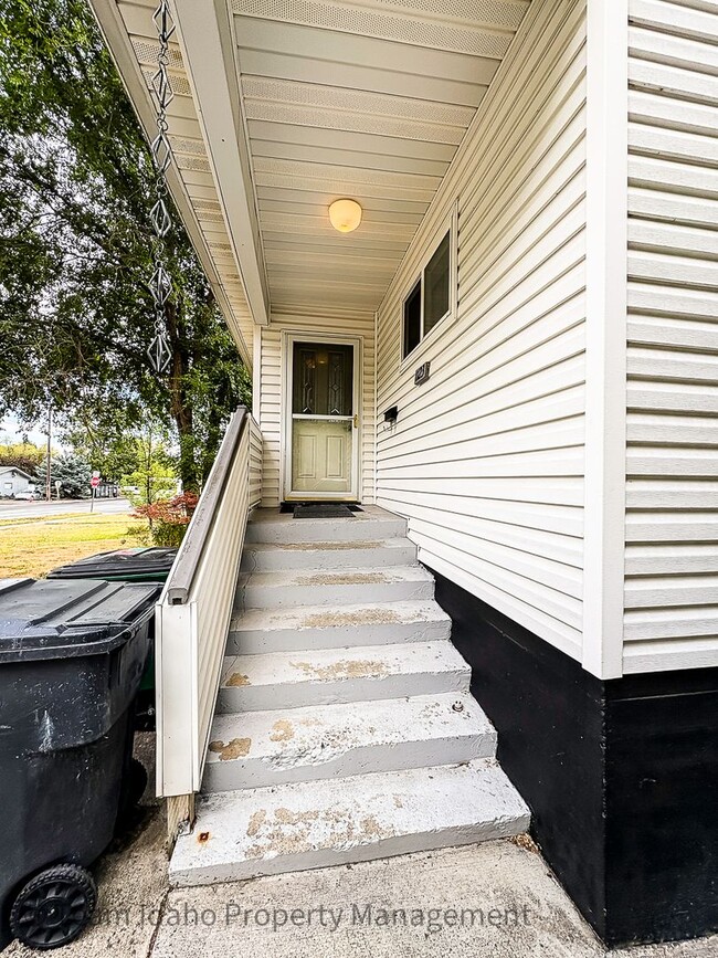 1123 E 6th St in Moscow, ID - Building Photo - Building Photo