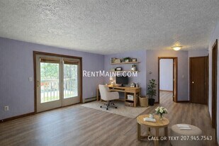 10 Hartley St in Lewiston, ME - Building Photo