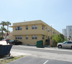 1600 S Surf Rd in Hollywood, FL - Foto de edificio - Building Photo