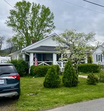 87 Poplar St in Waynesville, NC - Building Photo - Building Photo