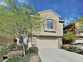 4740 Sweeping Glen St in Las Vegas, NV - Building Photo