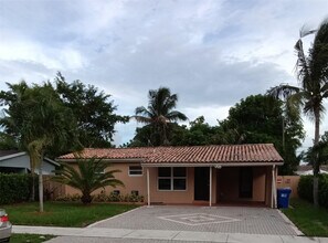 120 NE 26th Ct in Pompano Beach, FL - Building Photo - Building Photo