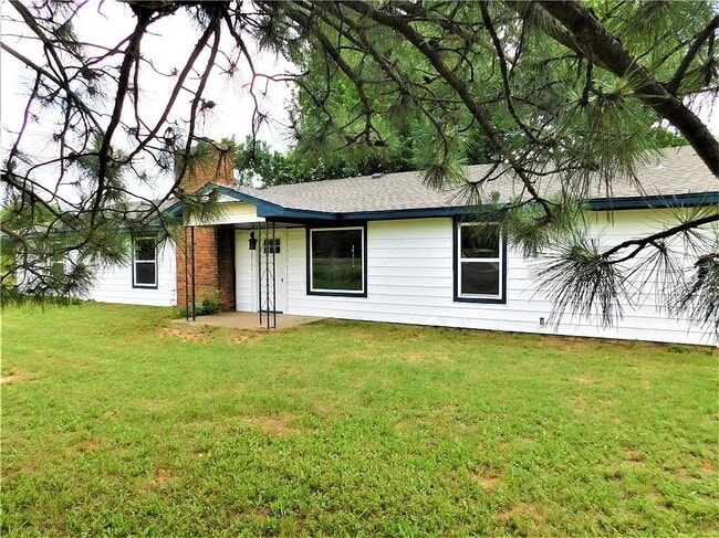 property at 201 Riverside Pl