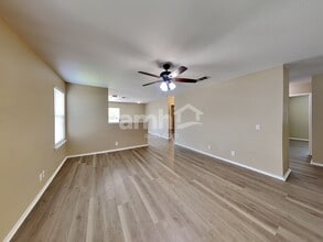 255 Challenger in Kyle, TX - Building Photo - Building Photo