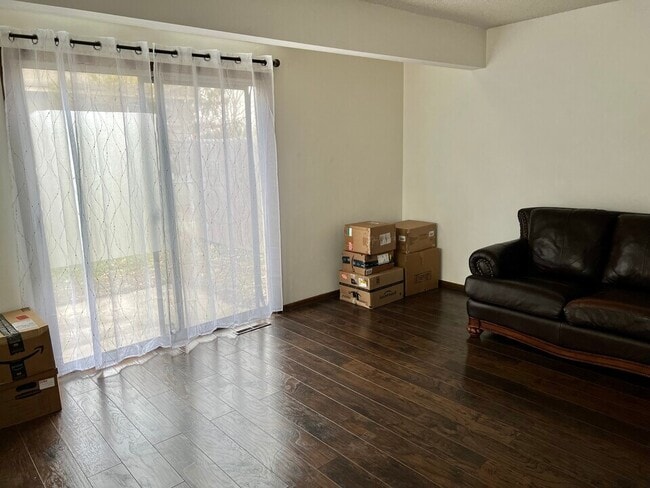 605 E 16th St in Ames, IA - Building Photo - Building Photo