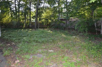 59 Robinson Ave in Medford, NY - Building Photo - Building Photo