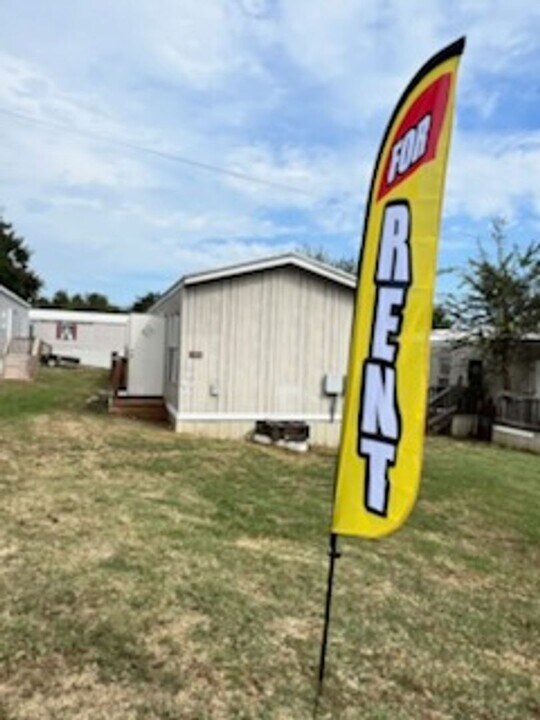 510 W Alabama Ave in Chickasha, OK - Building Photo